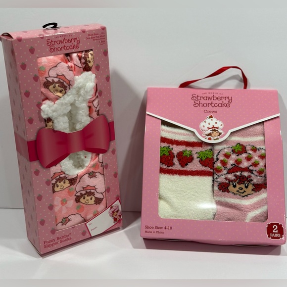 Strawberry Shortcake Slippers Socks And 2 Pairs Of Crew Socks - Picture 4 of 7